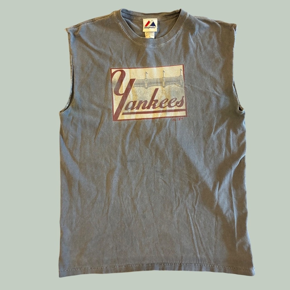 Majestic New York Yankees Sleeveless Muscle Tee Blue Vintage Graphic Mens Medium